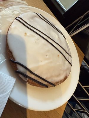 amerikaner vegan  at Bäckerei Riegler - Heidelberg Hbf in Heidelberg