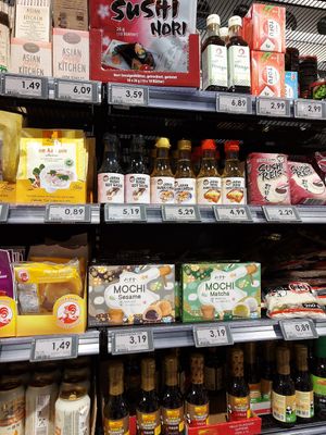 Accidentally Vegan mochi 🍑 at Marktkauf Ratingen in Ratingen