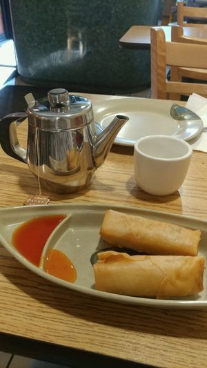 hot tea & egg rolls at Yummy Yummy in Chicago