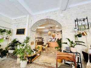   at Full Bloom Café in Nice