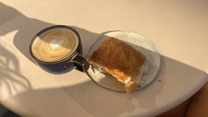   at Full Bloom Café in Nice