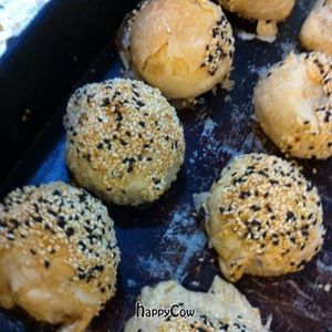 Pastries at Gung De Lin - 功德林上海素食點心  in Luzhu