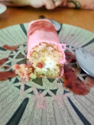 Pantera rosa. Riquísimo, indudablemente de los mejores postres. at La Vegana Taperia Playa in Torre Del Mar