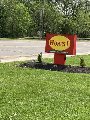 Sign at street level  at Honest Restaurant Cleveland in Parma Heights