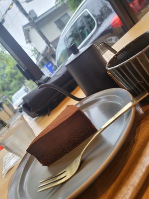 Chocolate Tofu Cake and Tea at Musubi Sweets Factory  in Kyoto