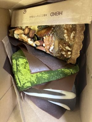 my „cakeaway“ 😜 at Musubi Sweets Factory  in Kyoto