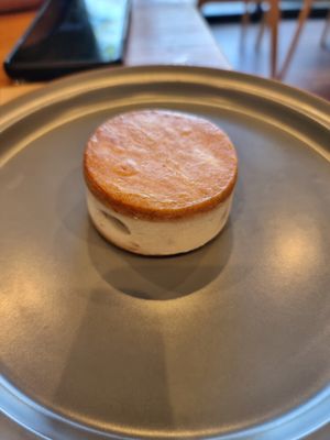 Ice cream sandwich at Musubi Sweets Factory  in Kyoto