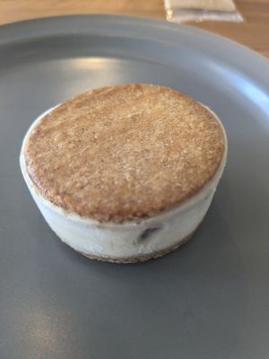 Raisin ice cream sandwich at Musubi Sweets Factory  in Kyoto
