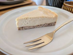 Lemon yoghurt cheesecake at Musubi Sweets Factory  in Kyoto