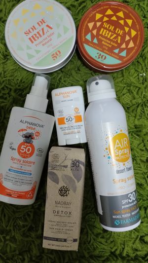 Vuelve el sol, abrigate de los rayos con factor vegano y filtro físico  at O Recuncho de Artemisa  in Vigo