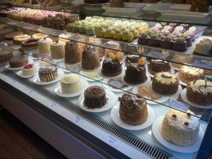 every day changing types of cake vegan and non vegetarian at Zoet & Hartig in Amsterdam