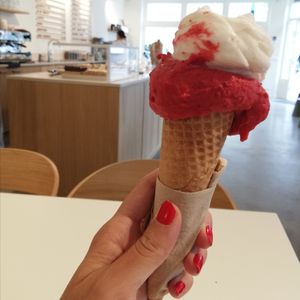 Raspberry & Lemon scoops at Room - Rodeweg in Groningen