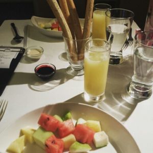 fruit salat and bread sticks at Sufood in Kaohsiung