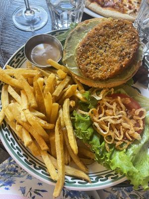 I think the burger is from zucchini and other veggies  (I didn’t ask)  at Morny in Paris