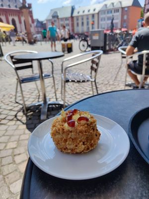 Vegan Frankfurter Kranz at Einstein Kaffee Römerberg in Frankfurt