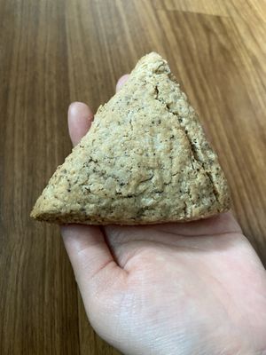 Earl Grey smells aromatic. Wanna drink some tea or coffee.  at On-Ve Vegan Bakery 온비 비건베이커리 in Gyeongju