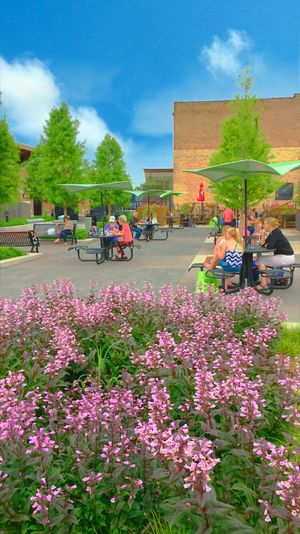 Outdoor seating at Central Park Plaza Market in Valparaiso