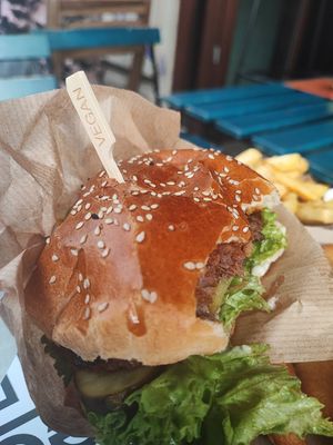  at VEG'D - Vegan Burgers - P-Berg in Berlin