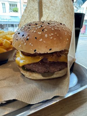   at VEG'D - Vegan Burgers - P-Berg in Berlin