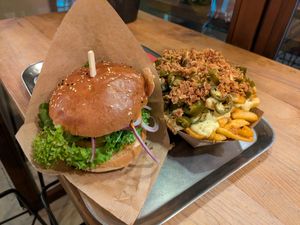 Burger with a "chicken" patty and chilli cheese fries at VEG'D - Vegan Burgers - P-Berg in Berlin