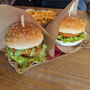  at VEG'D - Vegan Burgers - P-Berg in Berlin