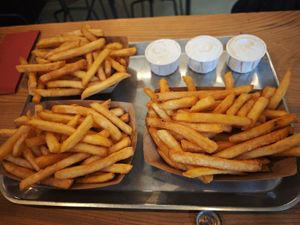  at VEG'D - Vegan Burgers - P-Berg in Berlin