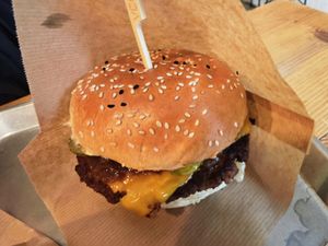  at VEG'D - Vegan Burgers - P-Berg in Berlin