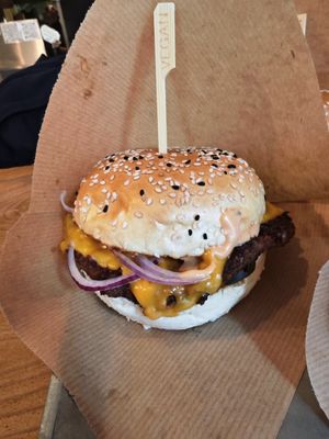  at VEG'D - Vegan Burgers - P-Berg in Berlin