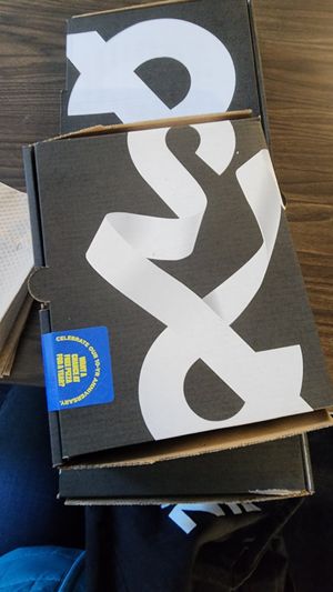 Boxes at &pizza - Wall St in New York City