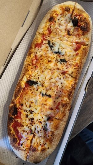 Plain vegan pizza at &pizza - Wall St in New York City