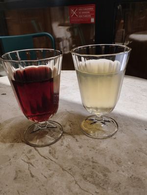 Natural local wine at Musubu Cafe in Porto