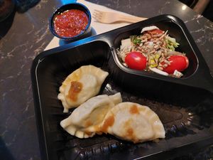 3 pirogi with small salad & tomato sauce to go (6.90€) at Polish Dainty in Berlin