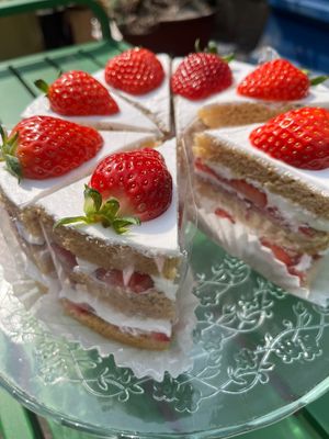 vegan fruit cake
(weekend menu) at Cafe ohh good thing - 오굳띵 in Busan