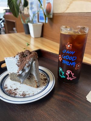   at Cafe ohh good thing - 오굳띵 in Busan