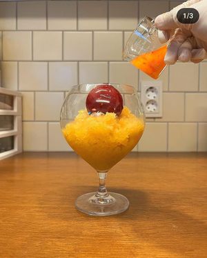 Vegan peach bingsu, plum tanghulu at Cafe ohh good thing - 오굳띵 in Busan