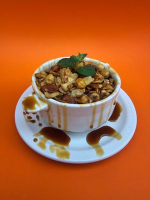 Decaffeinated Vegan Caramel Nuts Tiramisu at Cafe ohh good thing - 오굳띵 in Busan