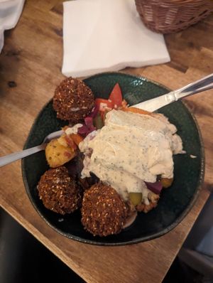 Falafel bowl at Falafelstern in Hamburg