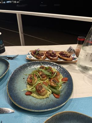 Mushroom scallops and vegan bruschetta    at Tembo Resort in Koh Samui