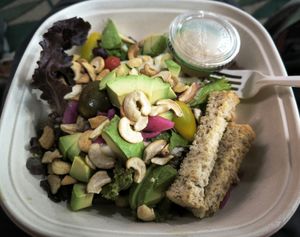 Ensalada de quinoa at Avokato in Alajuela