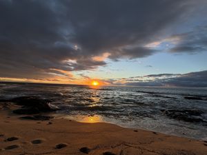 View at sunsett  at Beach Tree Bar and Lounge in Kailua Kona