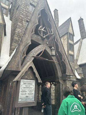   at Three Broomsticks  in Osaka