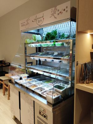 Choose your ingredients  at Ascend Vegetarian 蔬升 in Central Singapore