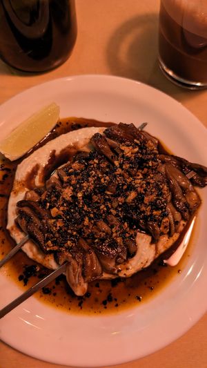 Oyster mushrooms at Lychees in Warsaw