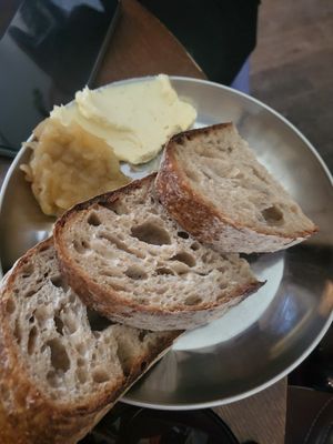 Bread with onion jam and butter at Lychees in Warsaw