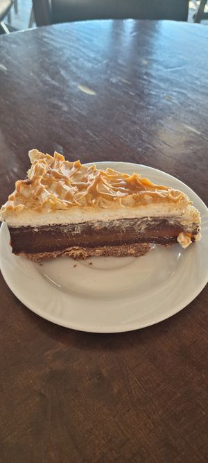 Torta de caramelo com maracujá at Lychees in Warsaw