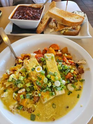 Madras coconut curry with tofu at Third Coast Spice Cafe in Chesterton
