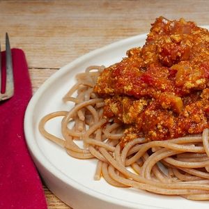 Vegane Bolognese – Rezept auf dem Blog at Eat the Rainbow – Kochkurse & Ernährungscoaching in Horst