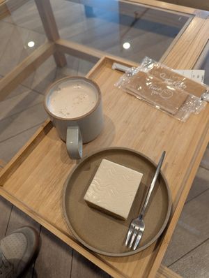  at Shark Coffee in Tokyo