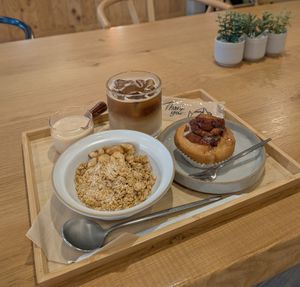  at Shark Coffee in Tokyo