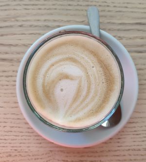 Cafe latte with oat milk at Makai Cafe in Orihuela